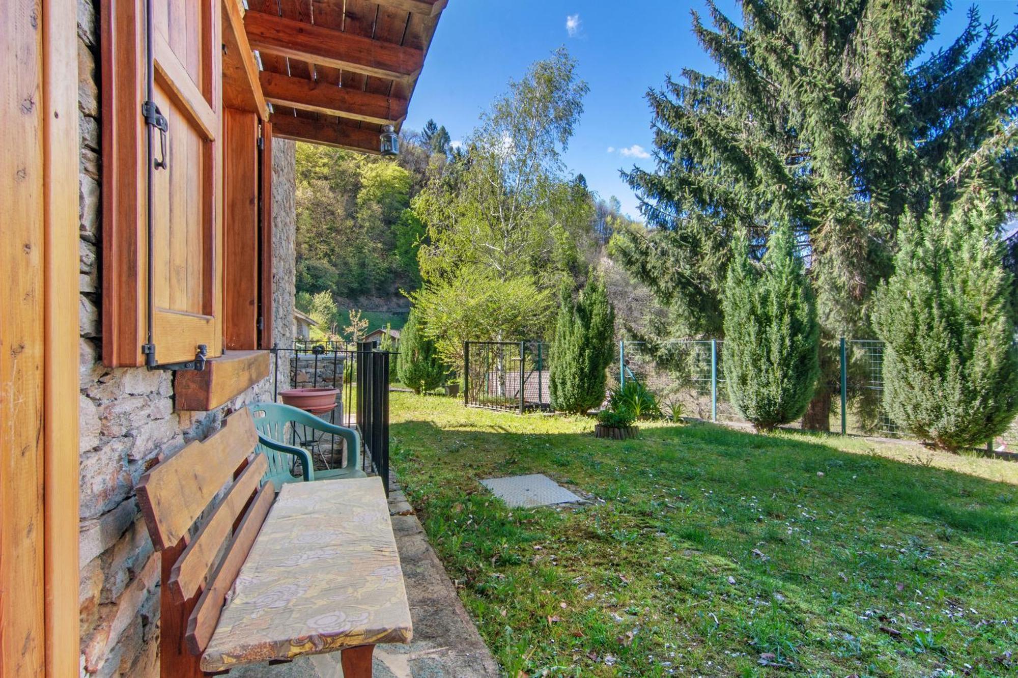 Lake And Mountain Holiday Sacco  Εξωτερικό φωτογραφία